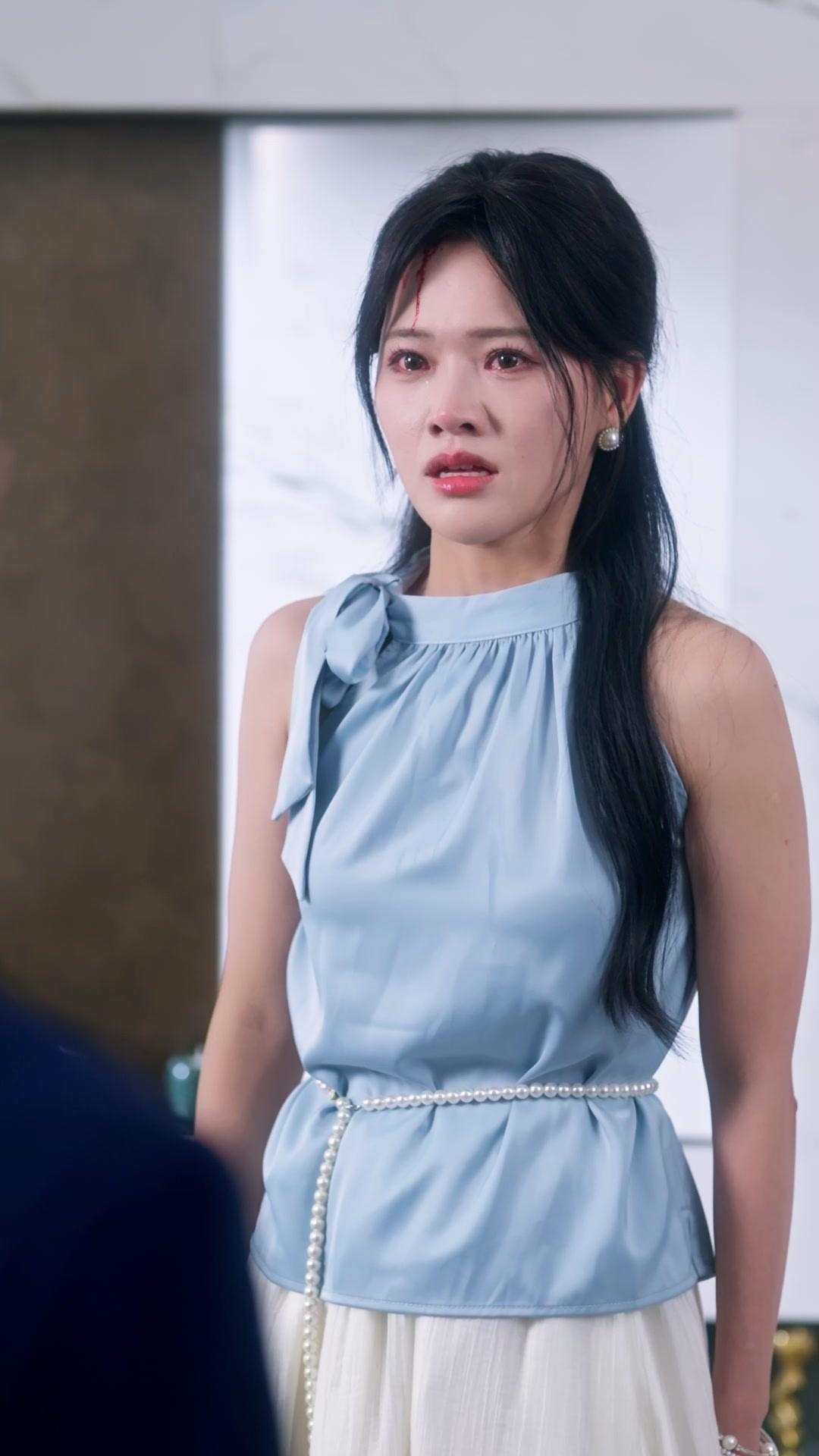 Dusta Terbongkar, Cinta Bermahkota