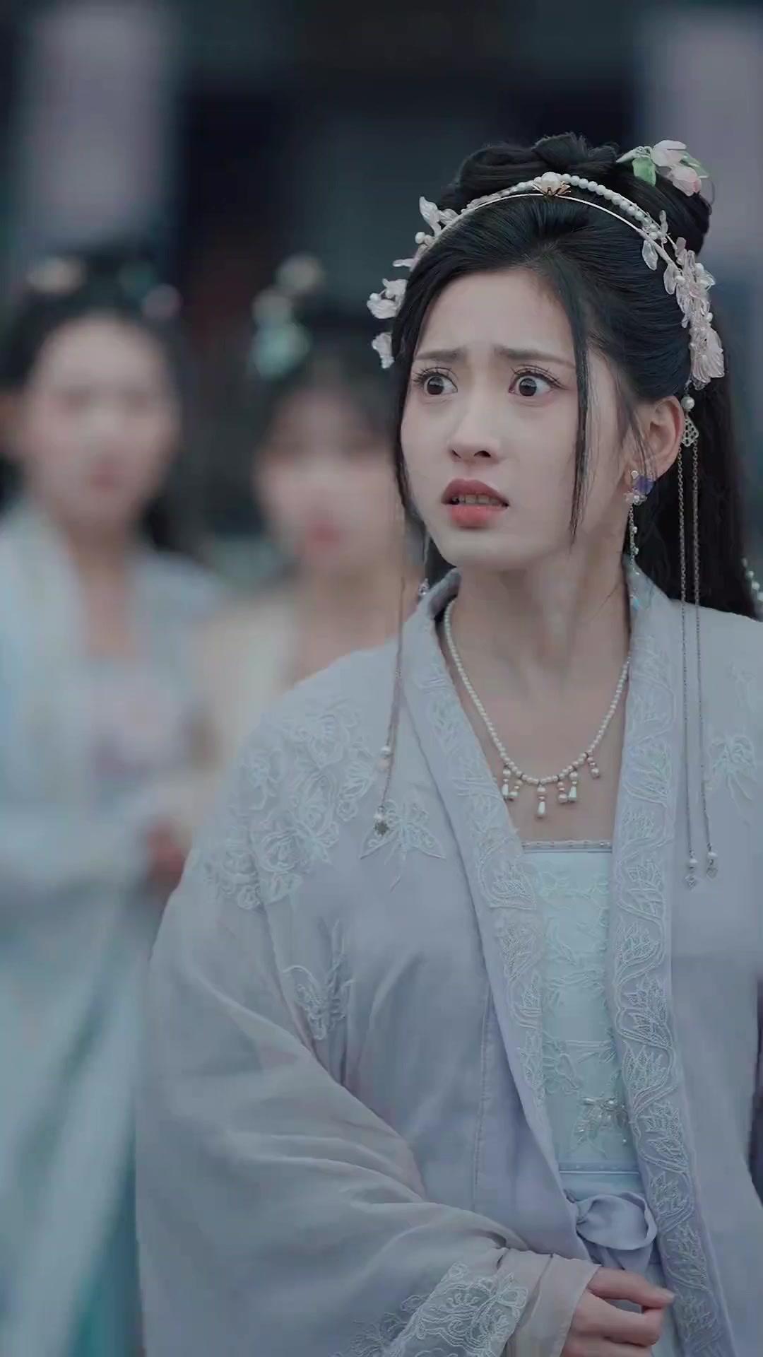 Dalam Lengan Pasangan, Tergenggam Kuasa Tentera