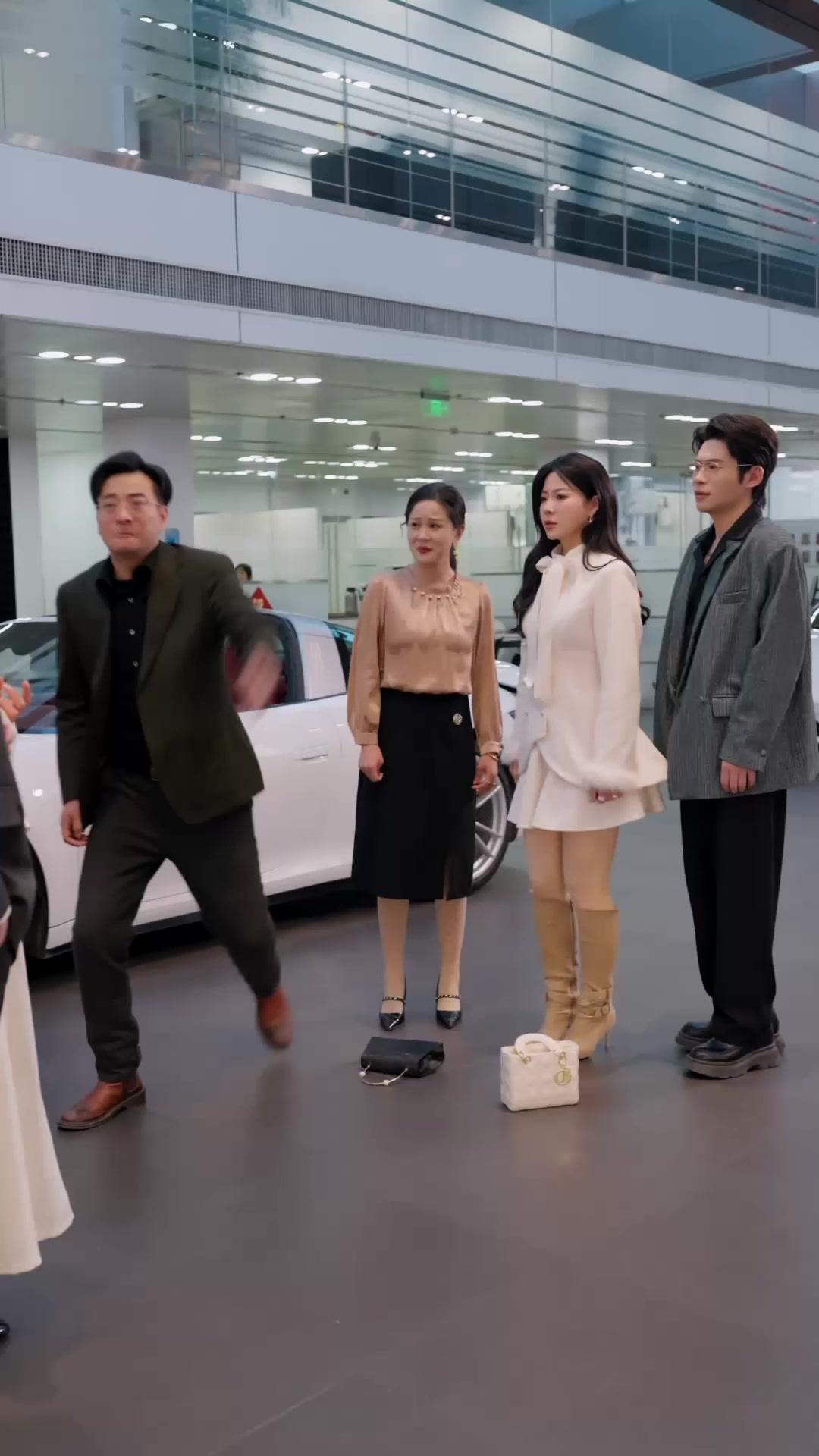 Topeng Palsu Keluarga