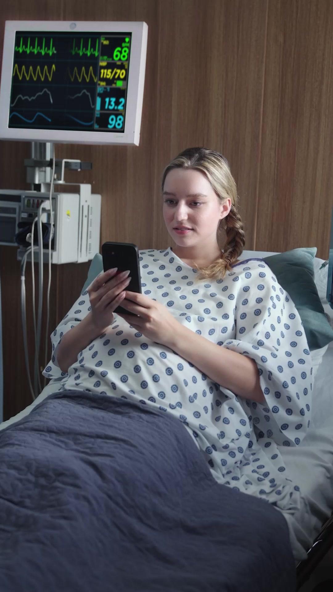 Pregnant Heiress：Pampered by Five Uncles