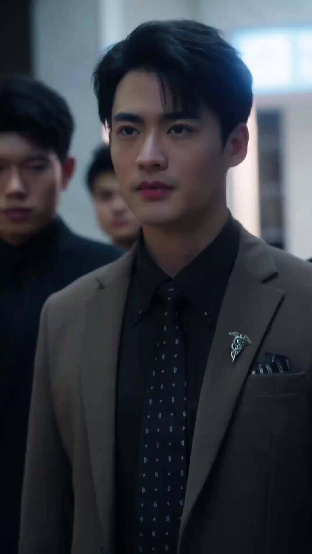 สองใบหน้า หนึ่งหัวใจ