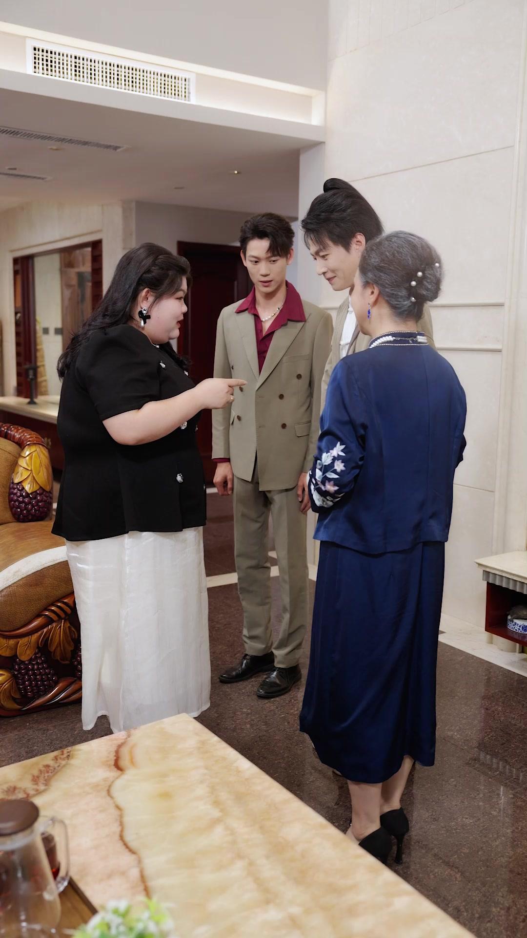 Help! My Contract Husband Is a Total Dummy