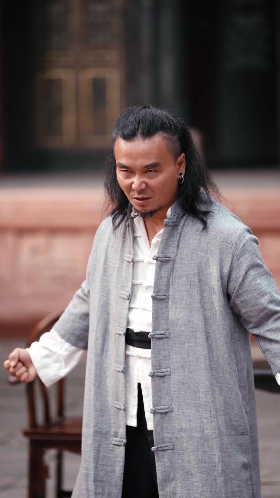 Putriku Adalah Master Genius