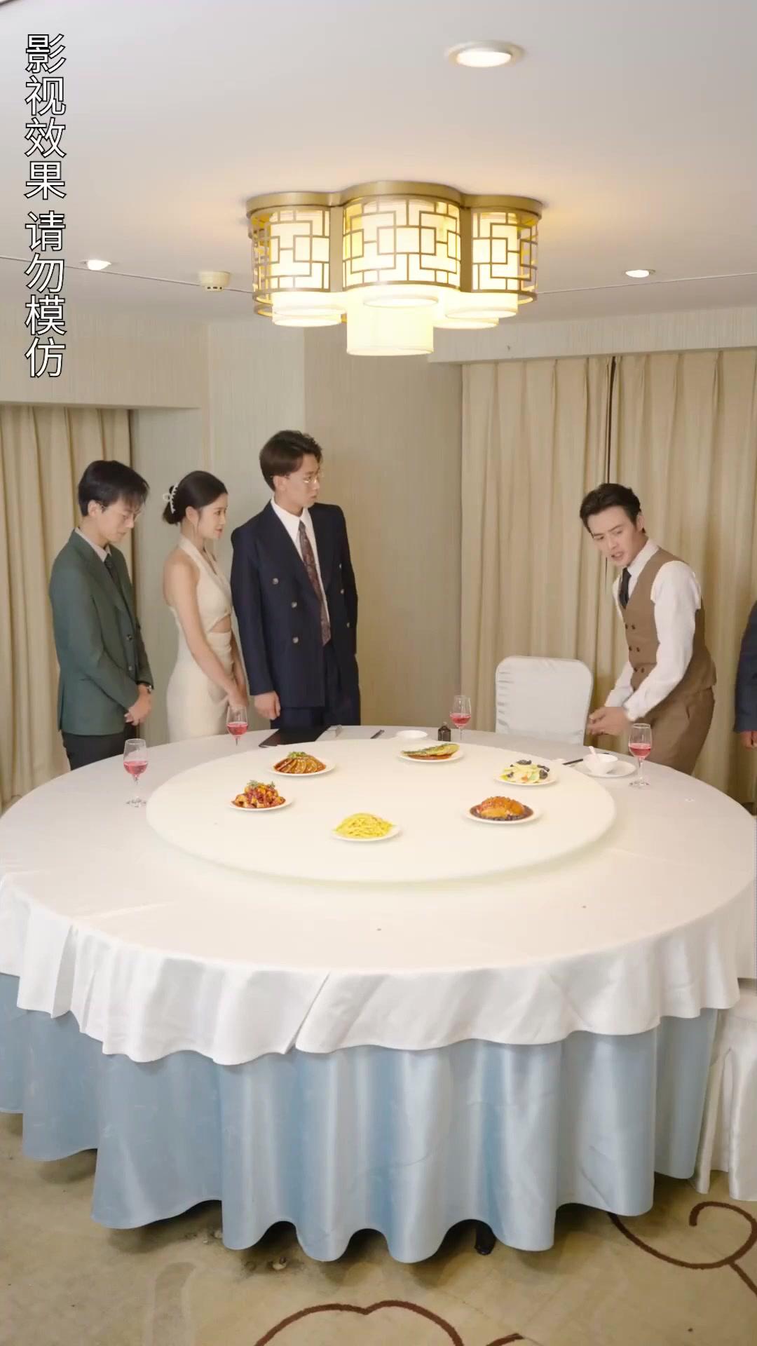 Pernikahan Palsu dengan Direktur Tercinta