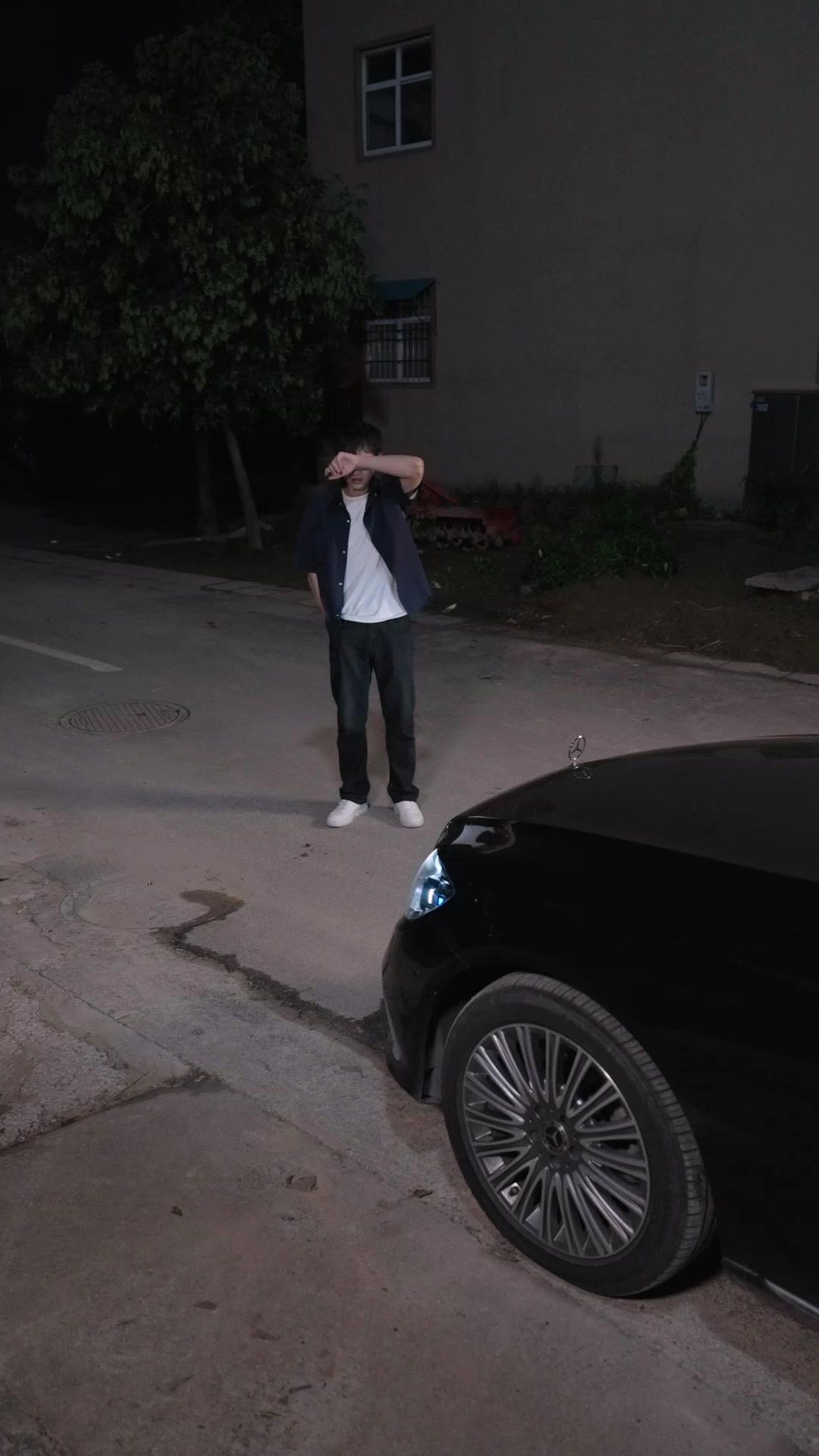 Unutuş Bahçesinde Açan Çiçek