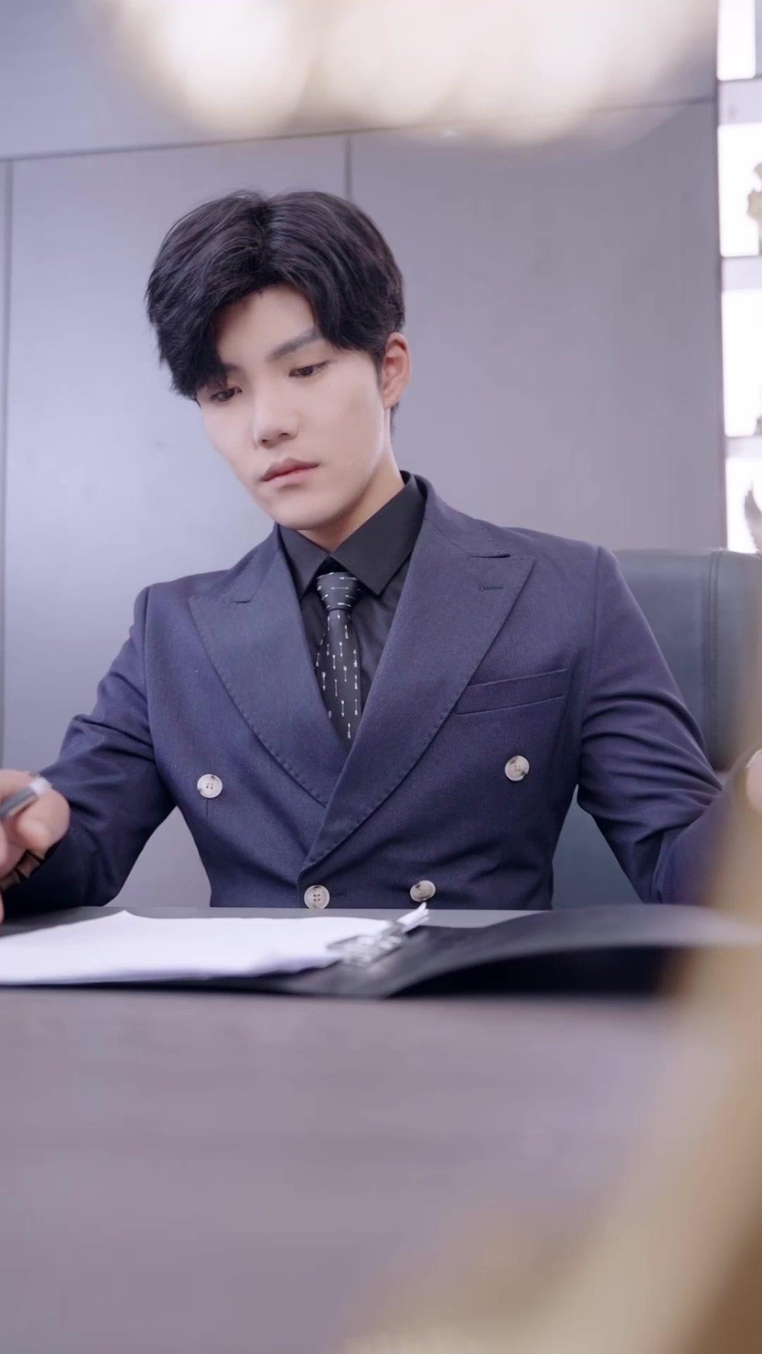 Fingiendo amnesia, atrapé un riquezón