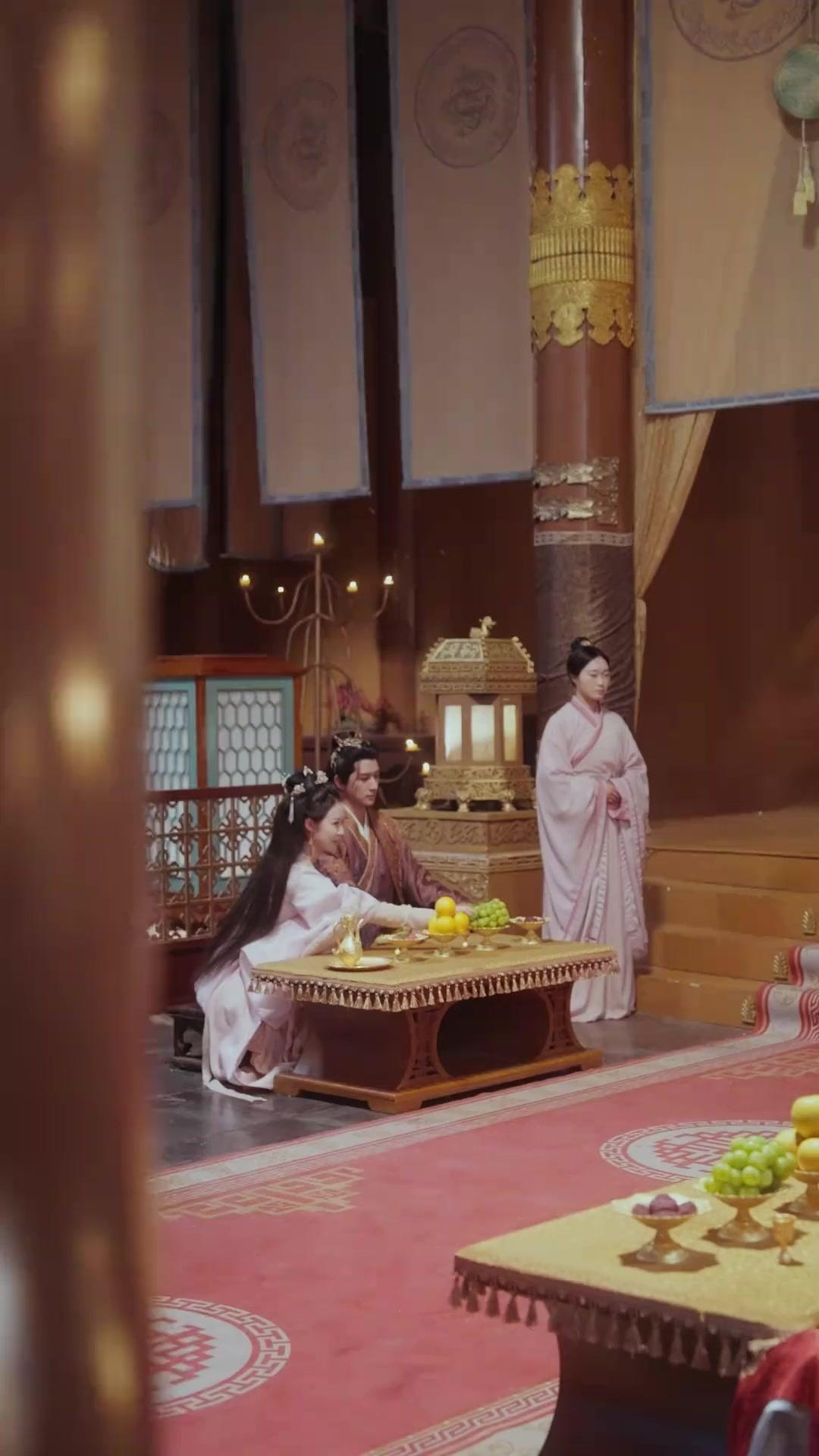 Hoàng Hậu Vạn Sủng