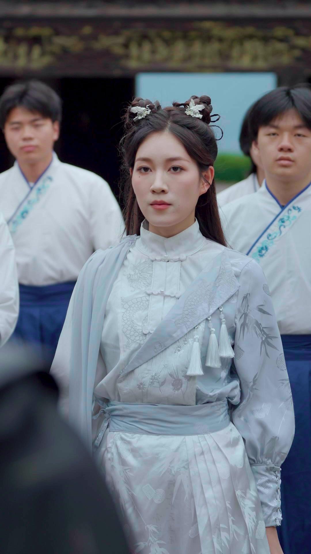 Fénix entre cenizas