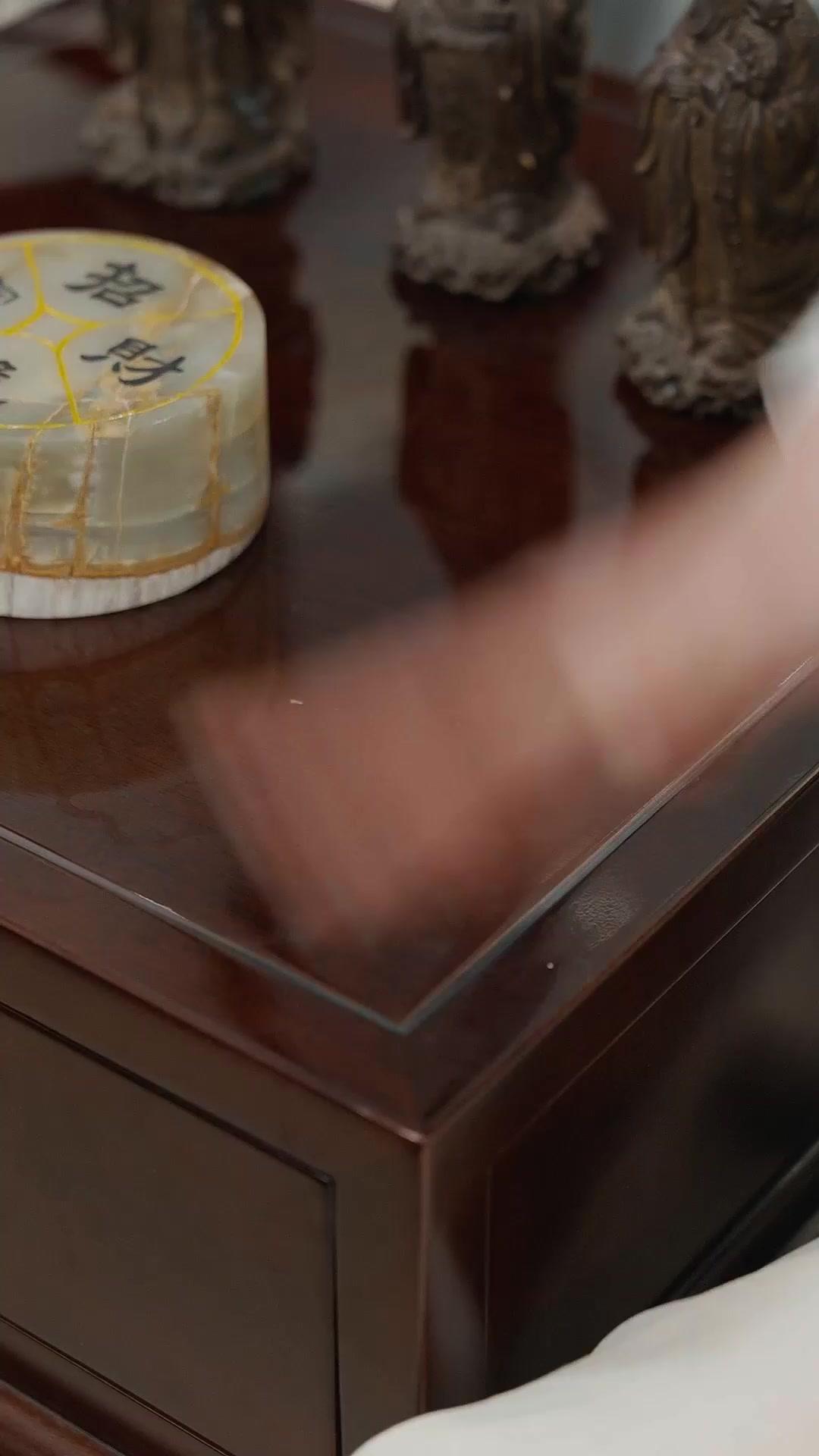 L'HOMME QU'ILS ONT TRAHI