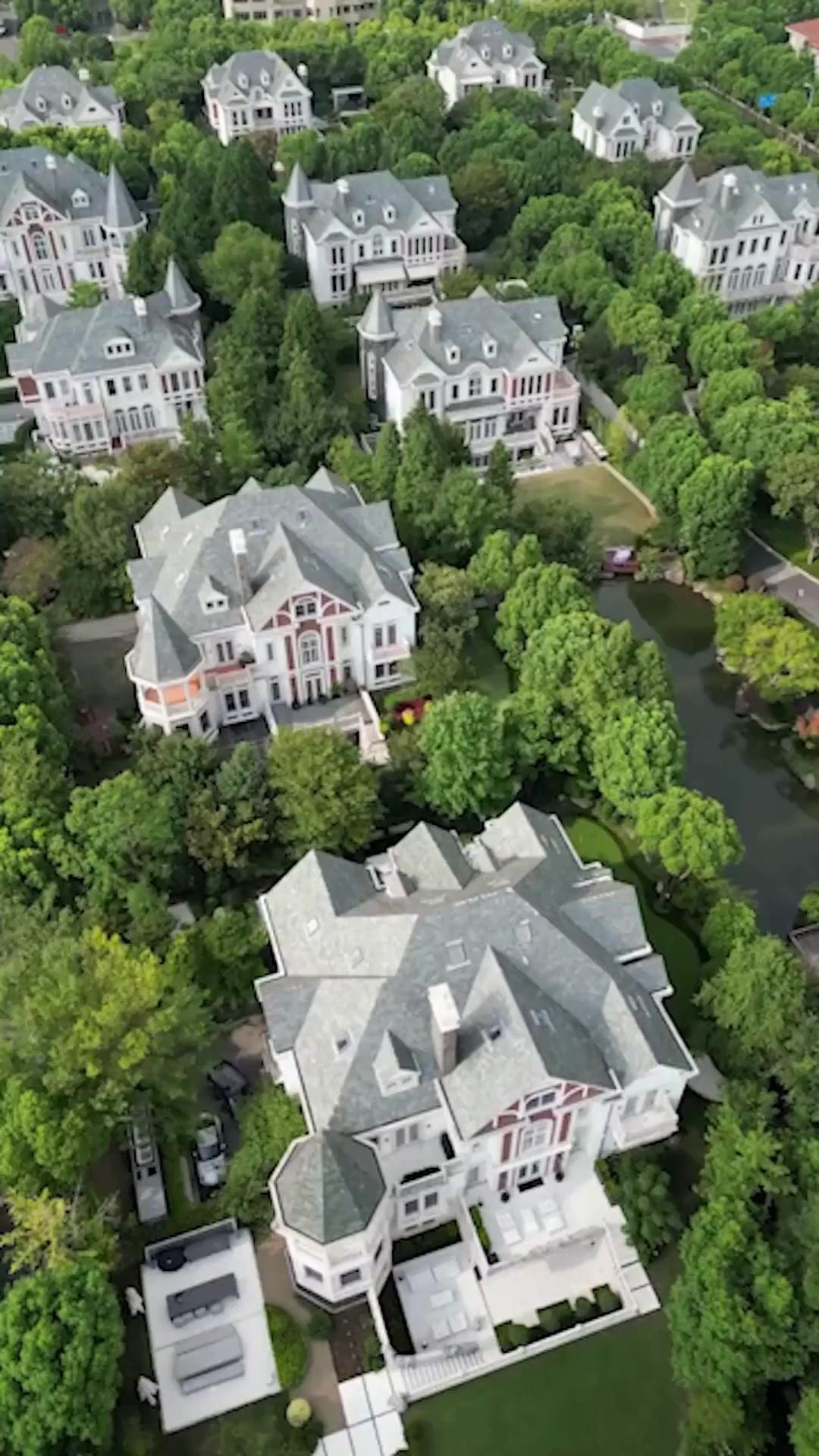 (พากย์เสียง) แต่งเพราะพี่ หย่าเพื่อพี่