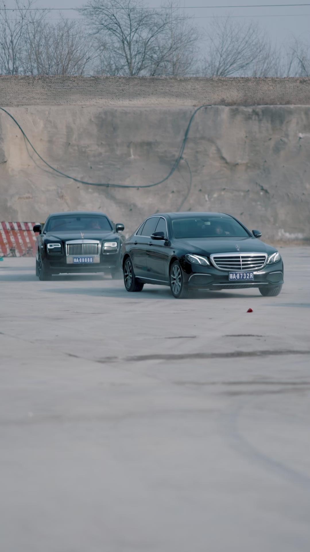 ¡El heredero tomará cartas!