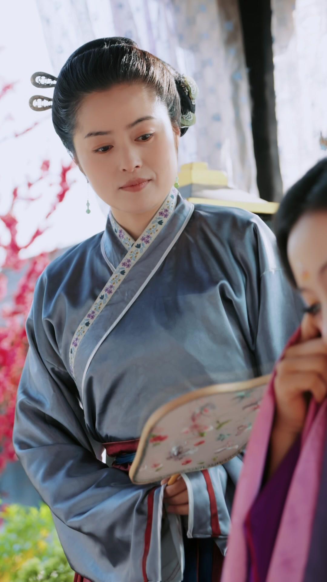  Putri Hoki Bikin Heboh Istana