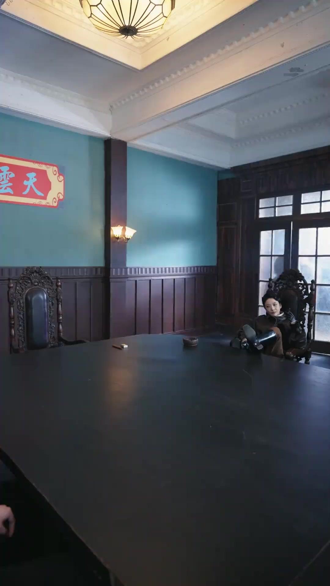 Mess with the Queenpin? Die!