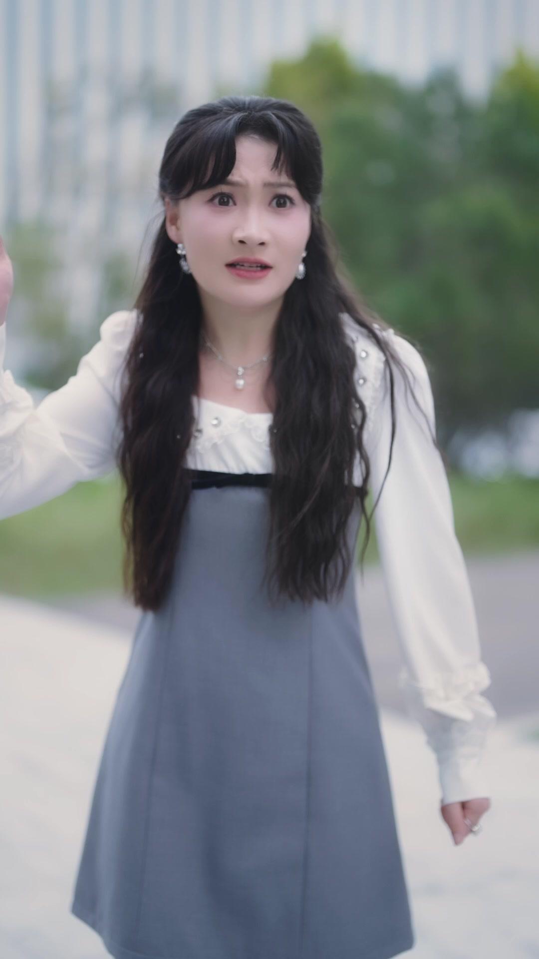 Putri Gila Singkirkan Putri Licik