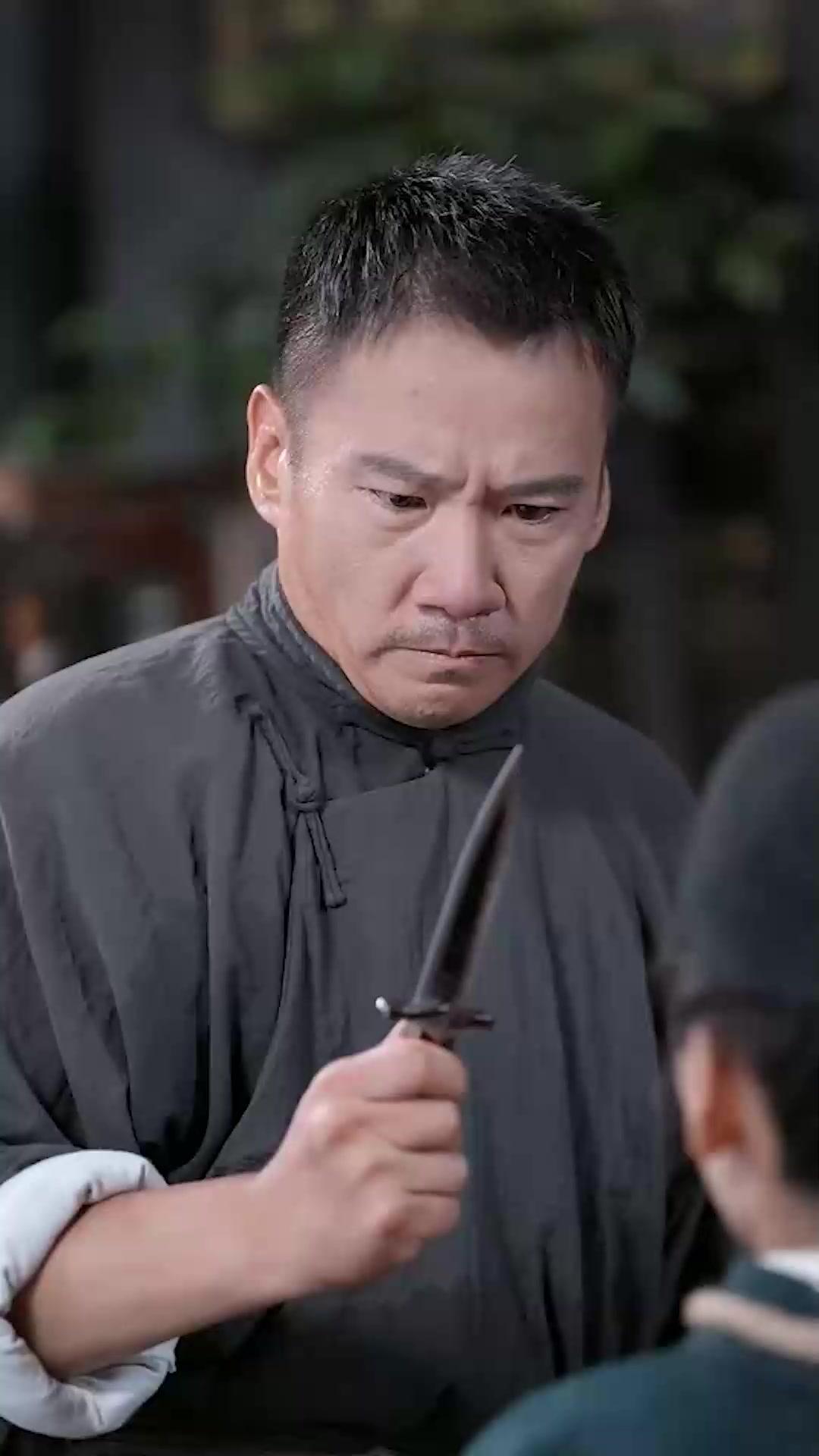 Pugni di Ferro - Chiara Romano Invincibile