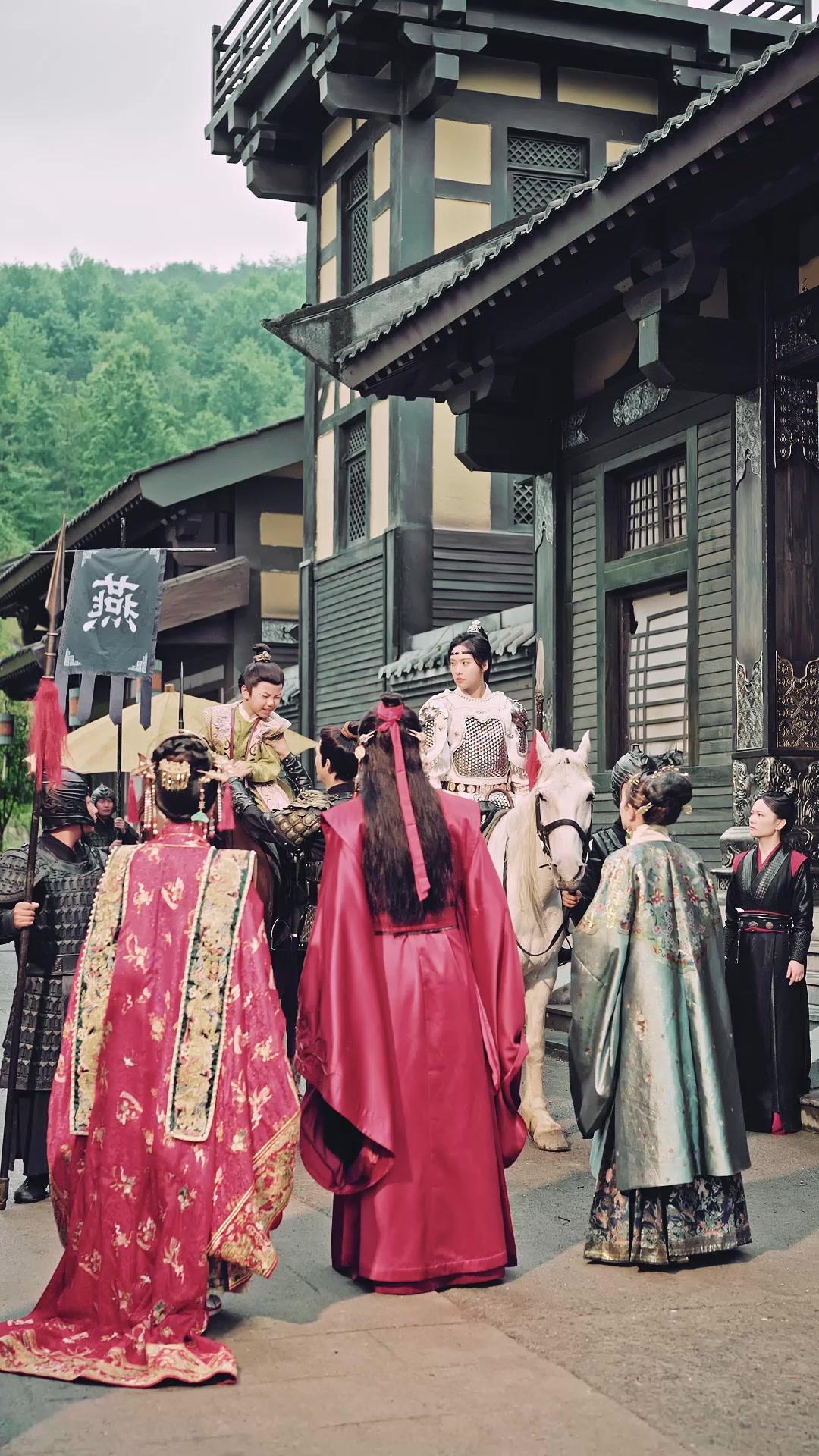 Ferro e Rossa: Il Destino del Regno