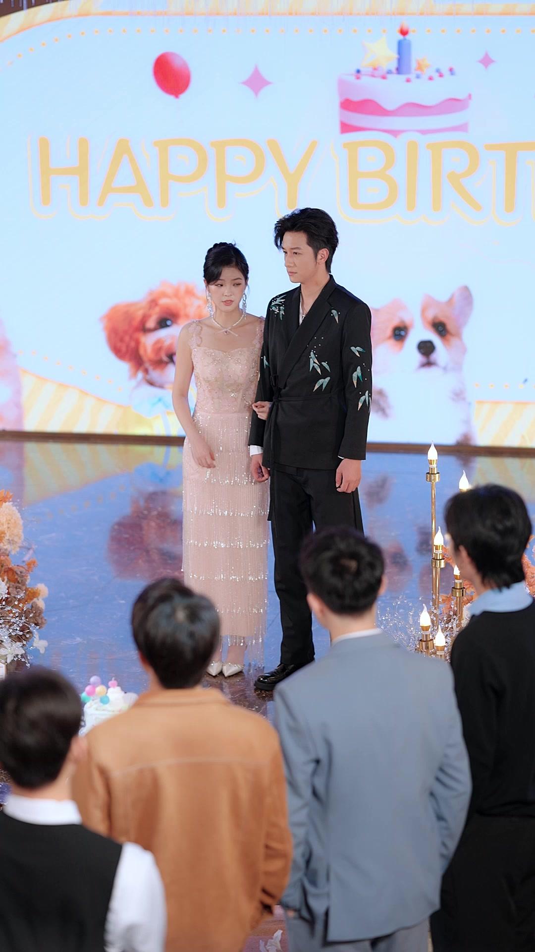 Dia Pilih Dia, Aku Bersinar