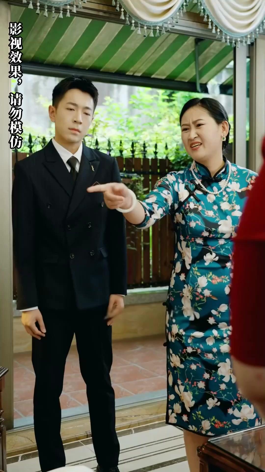 CEO & Manja: Cinta Direbut Si Kecil