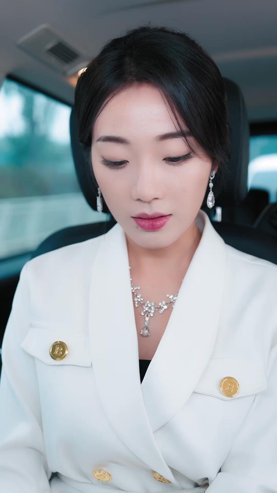 讀心反派劇本後，我寵妻無度