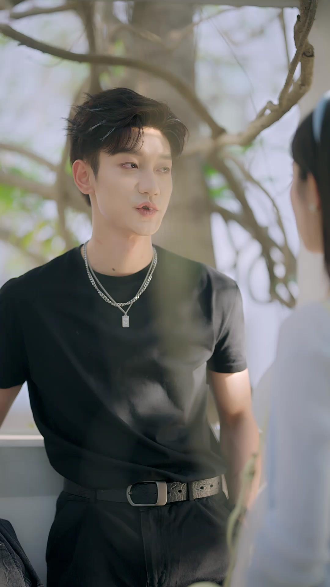 Amor secreto, bajo el mismo techo 