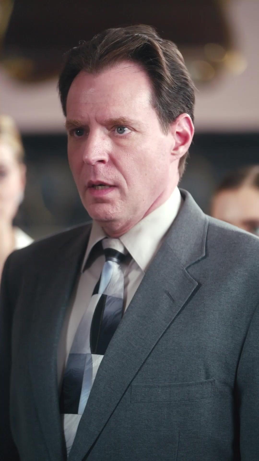 After Switched Fiancé, I Married a Mafia Boss