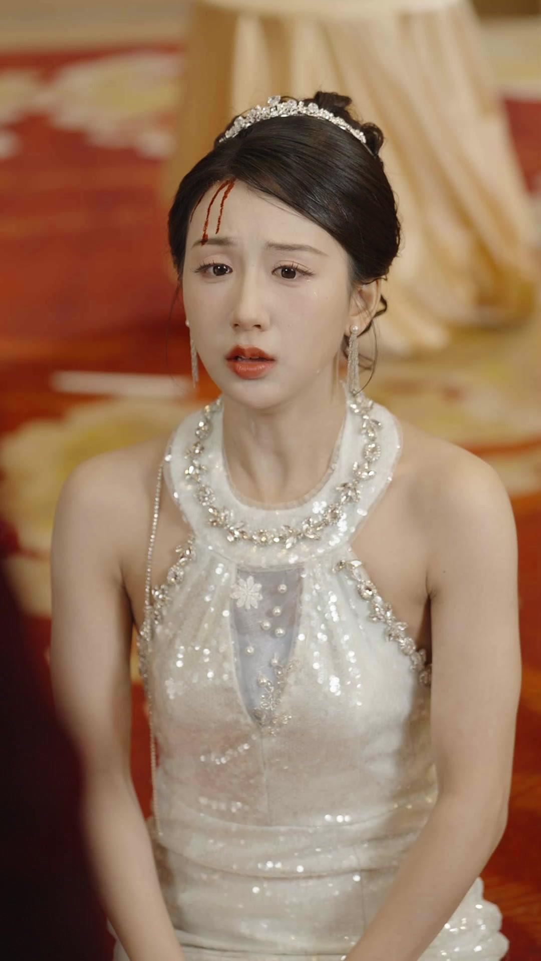 A Tia da Cantina É a Verdadeira Chefe