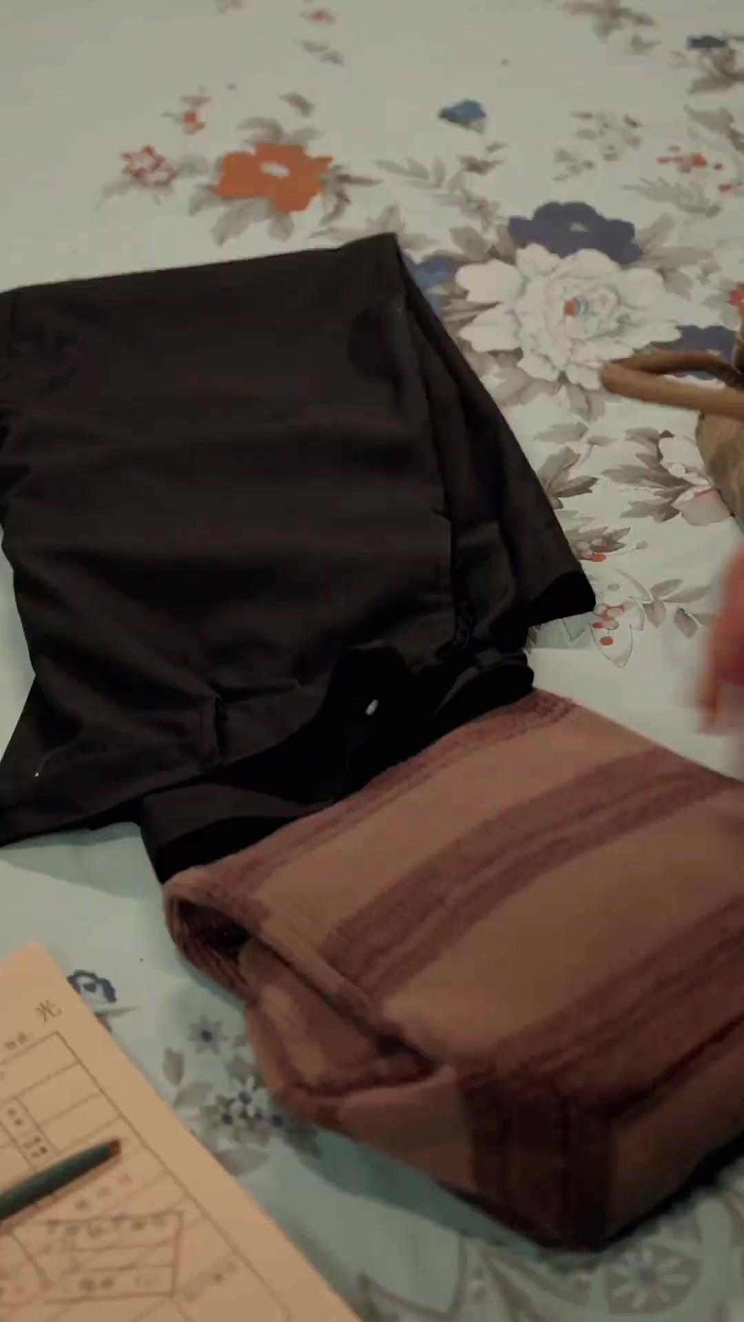 Cinta yang penuh bohongan