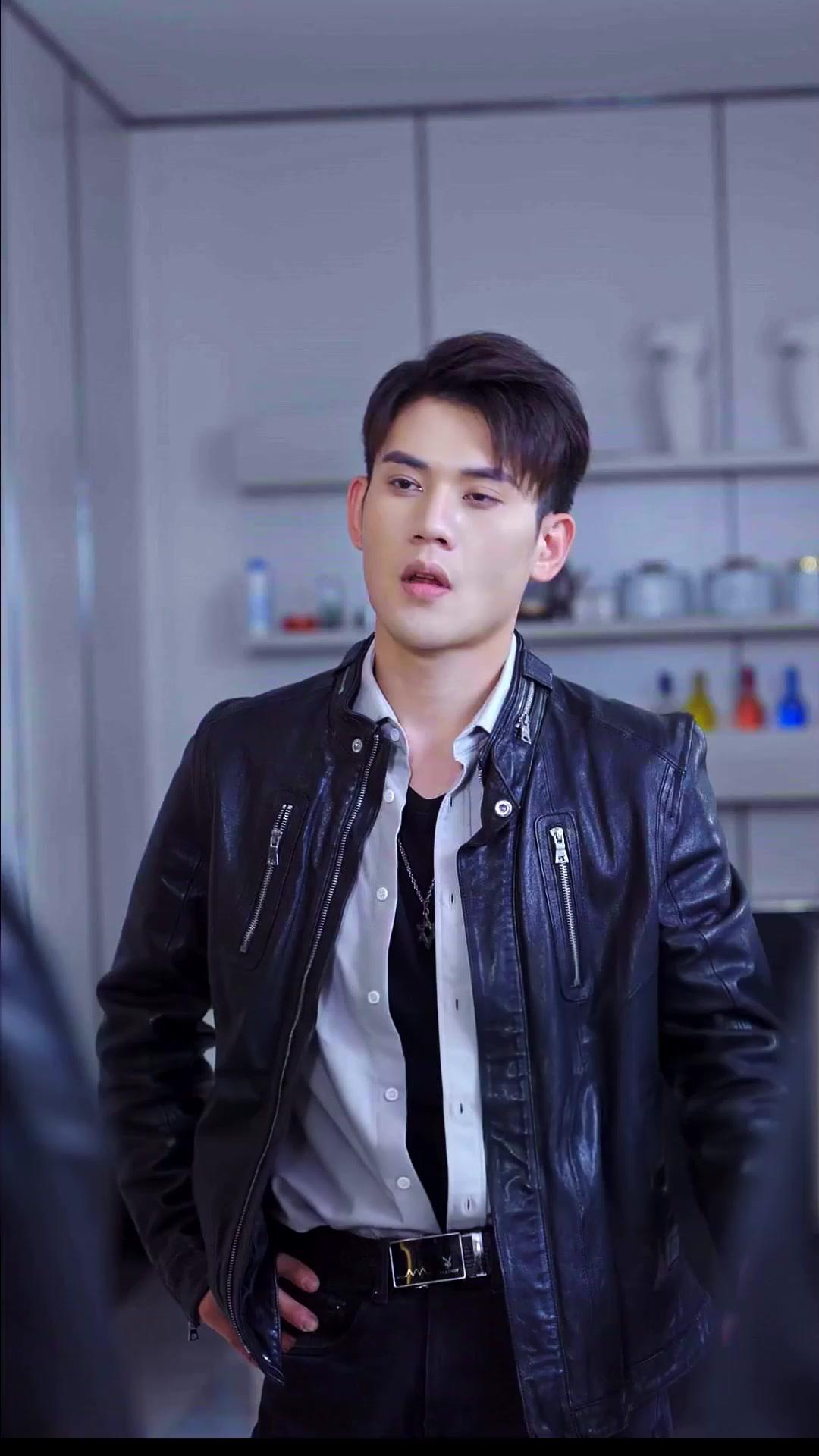 Ẩn Long Ngạo Thế