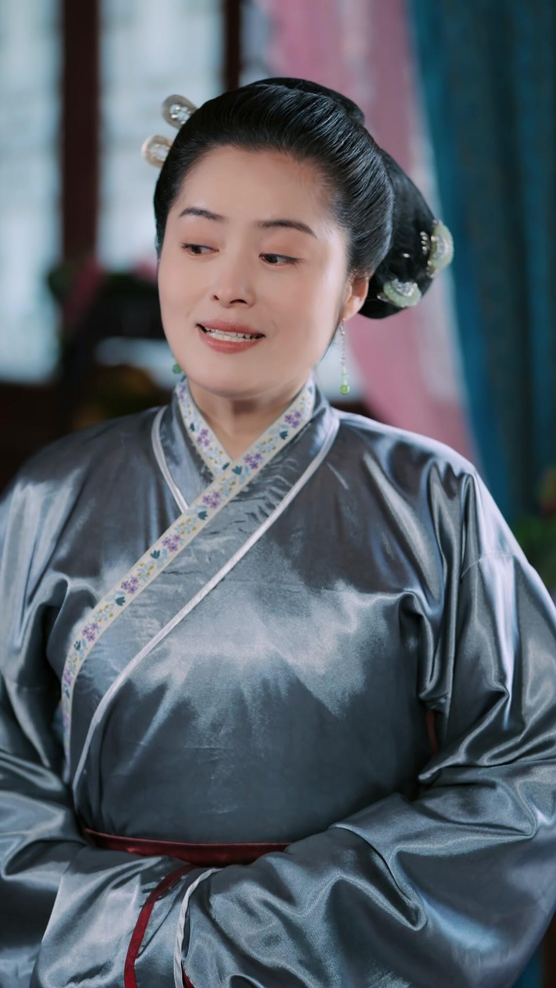  Putri Hoki Bikin Heboh Istana