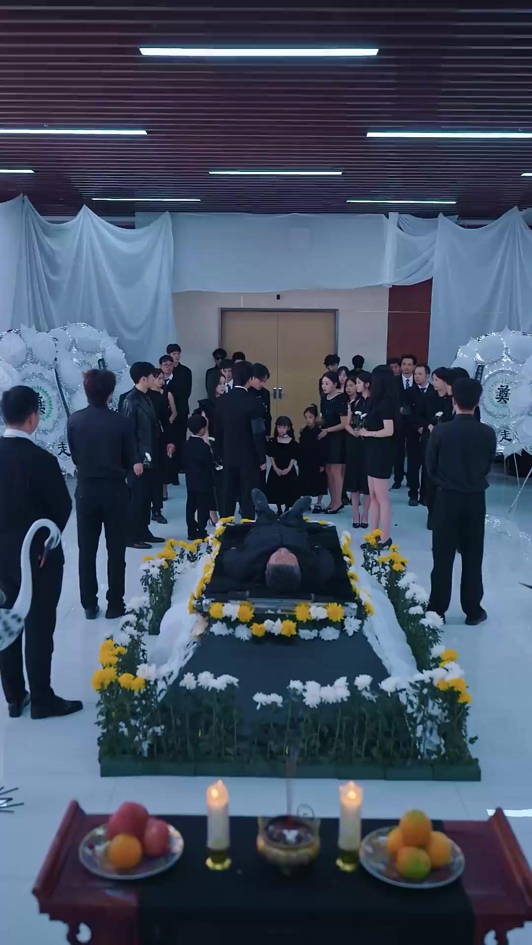 (Doblado) ¡Mi abuela es una niña!