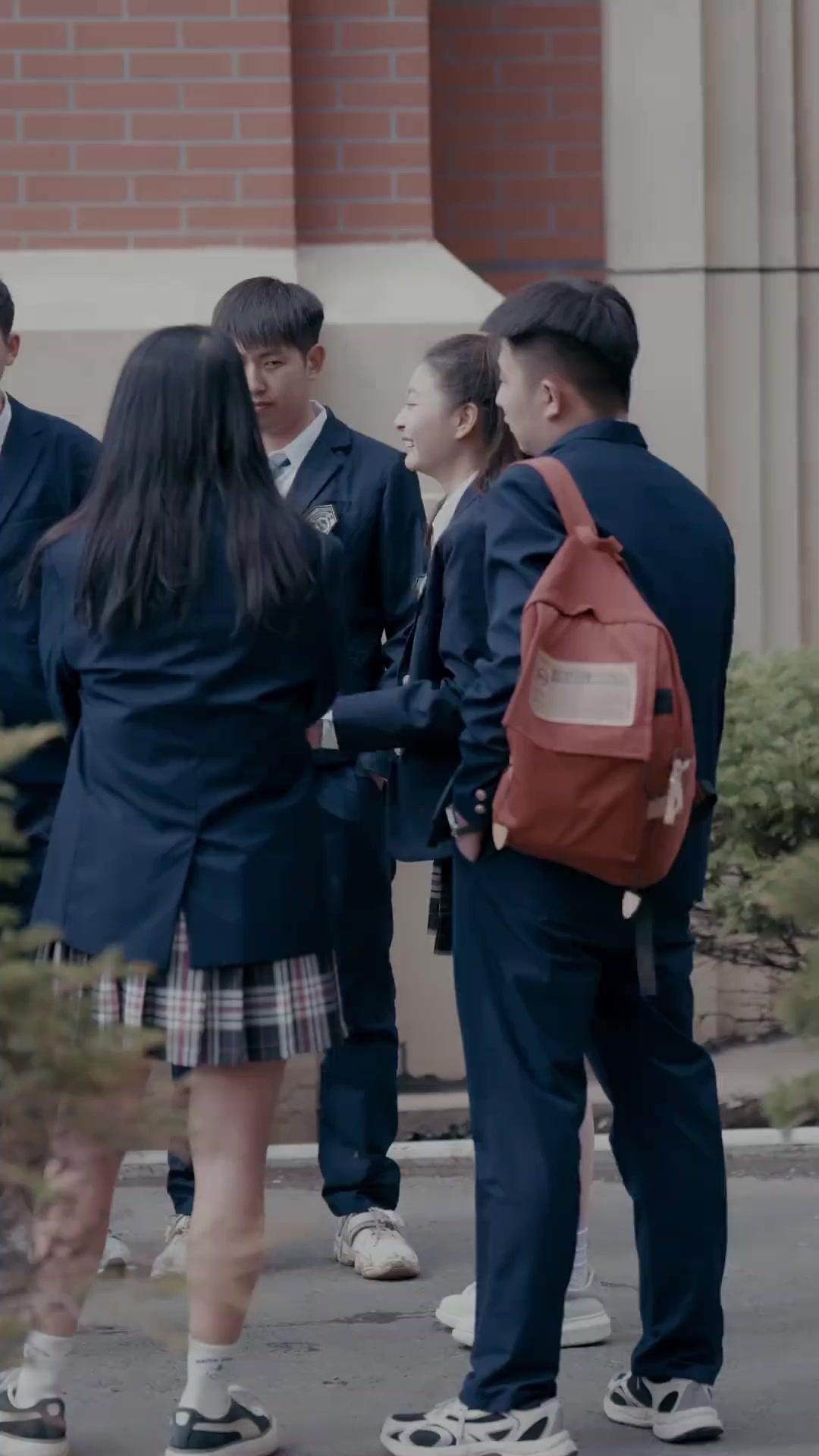 حبنا نور في قلب العاصفة