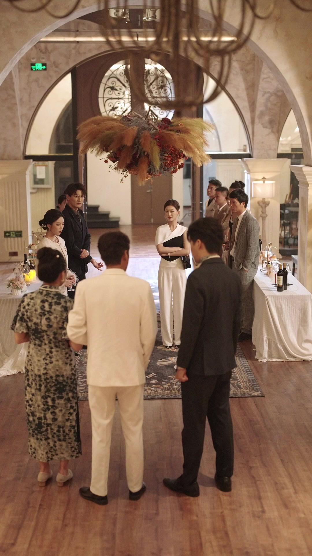 Cô Vợ Giả Ngốc