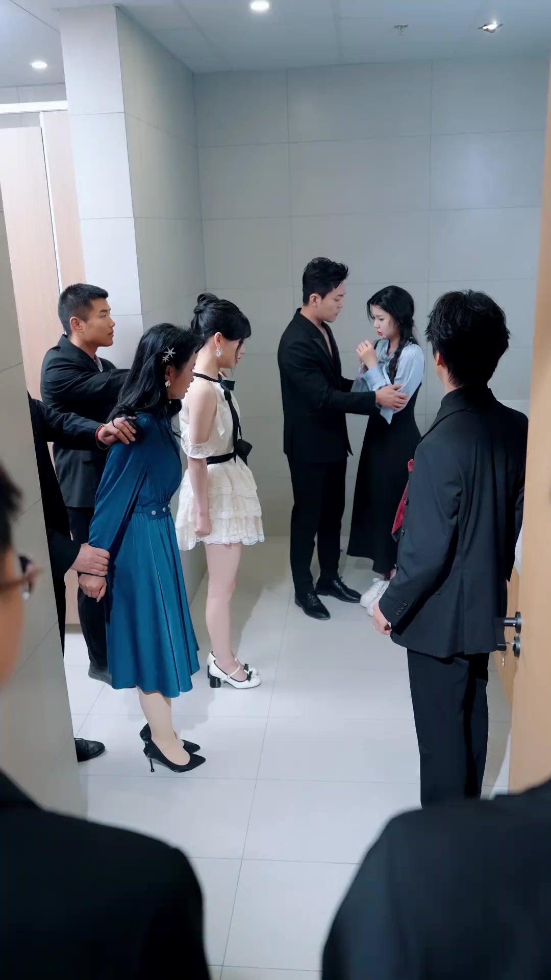 Wenn die Masken fallen