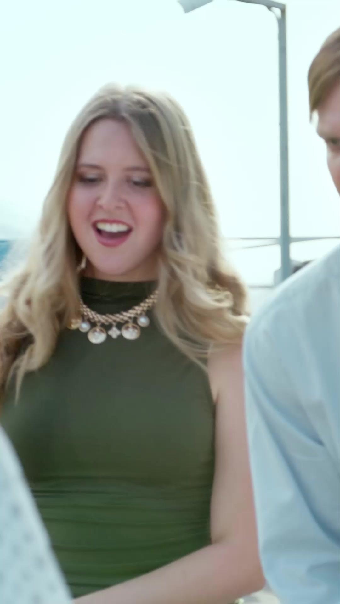 The Rose Comes With Thorns-2