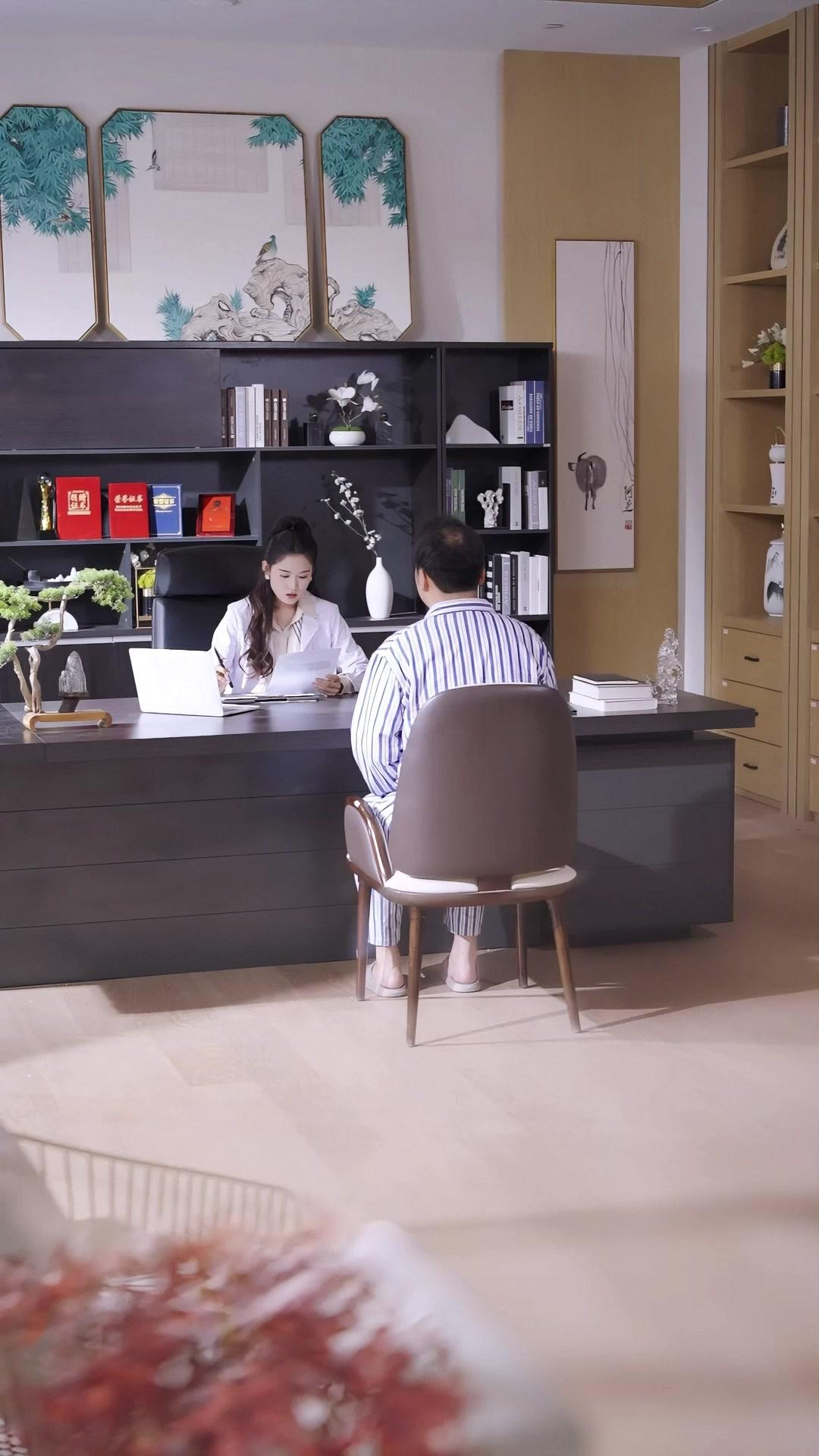 Clingy CEO Won't Let Me Go