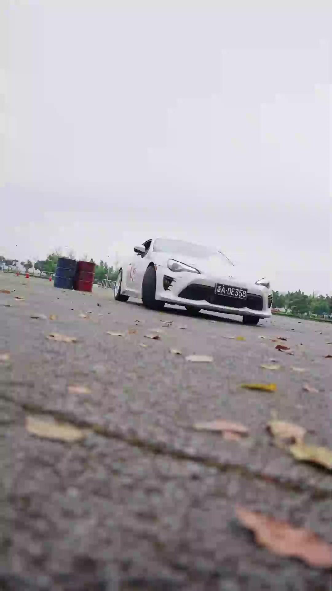 (Sulih suara)Gaspol! Pembalap Hebat