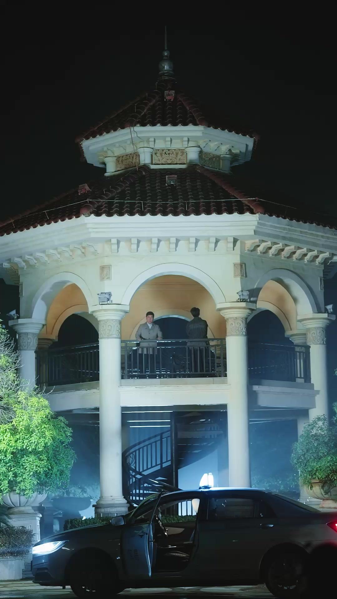 Street Vendor? But He's A Geniues!