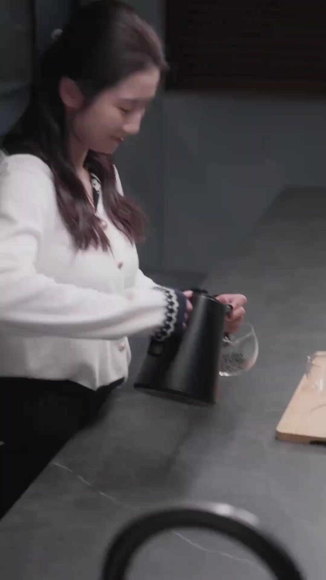 (Sulih suara) Laporan Pembawa Cinta