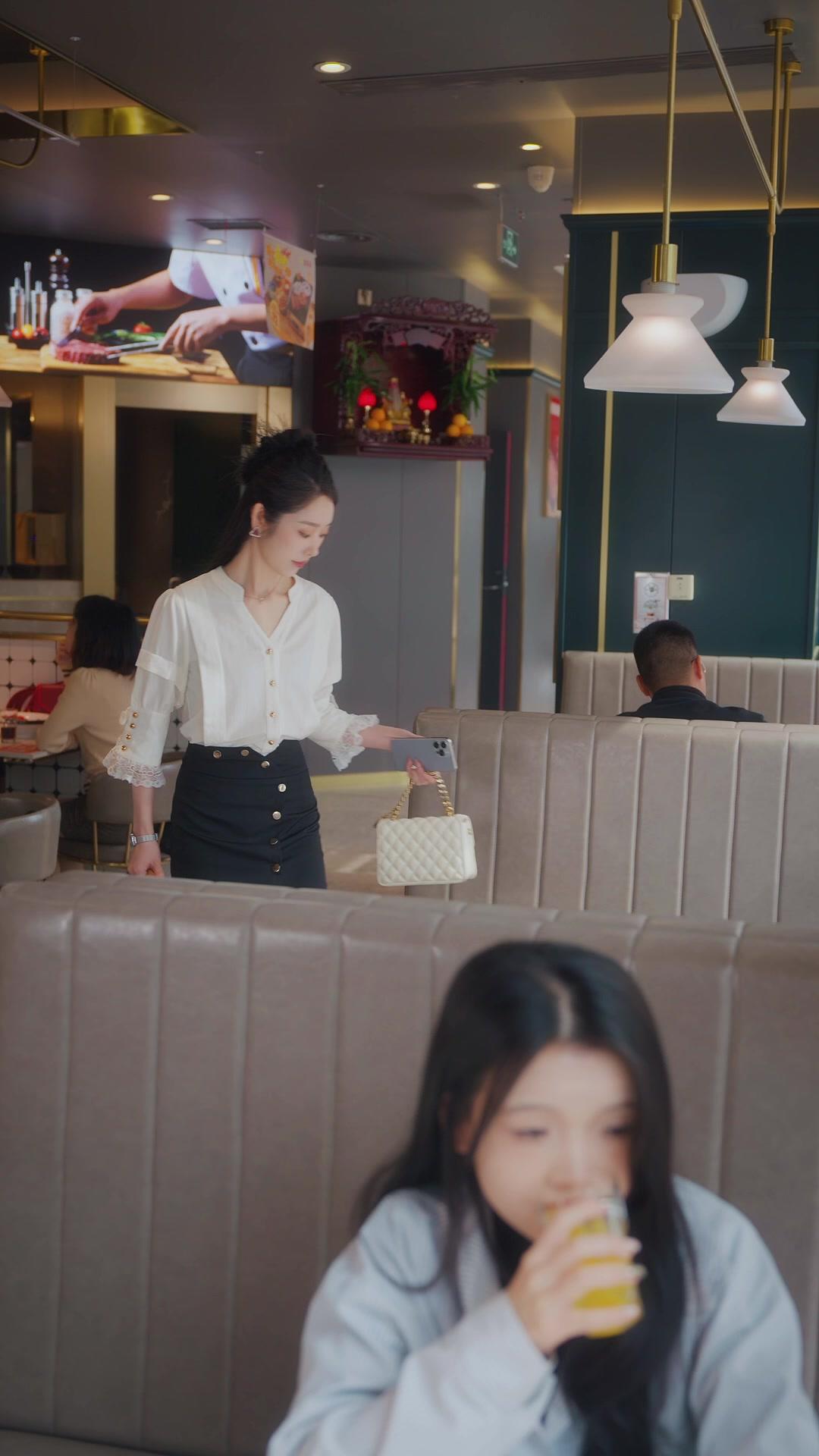 Ela Vendeu o Ex e Conquistou o CEO