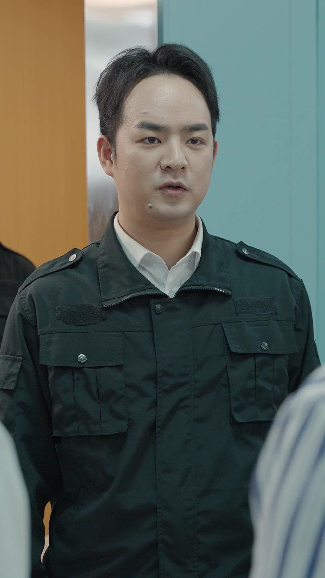 Cinta Retak Tak Sempurna