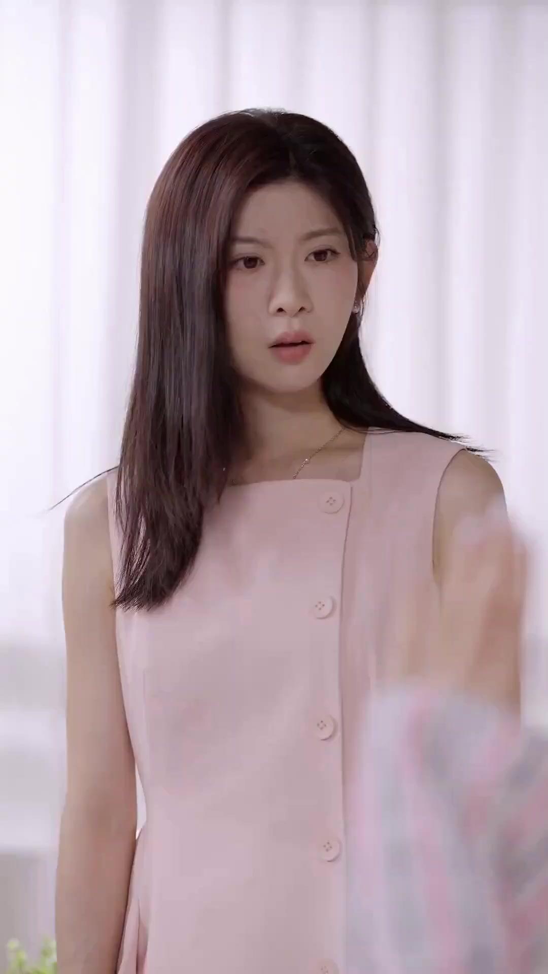 (吹き替え) ～超エリート家族では～何もしないが最適解