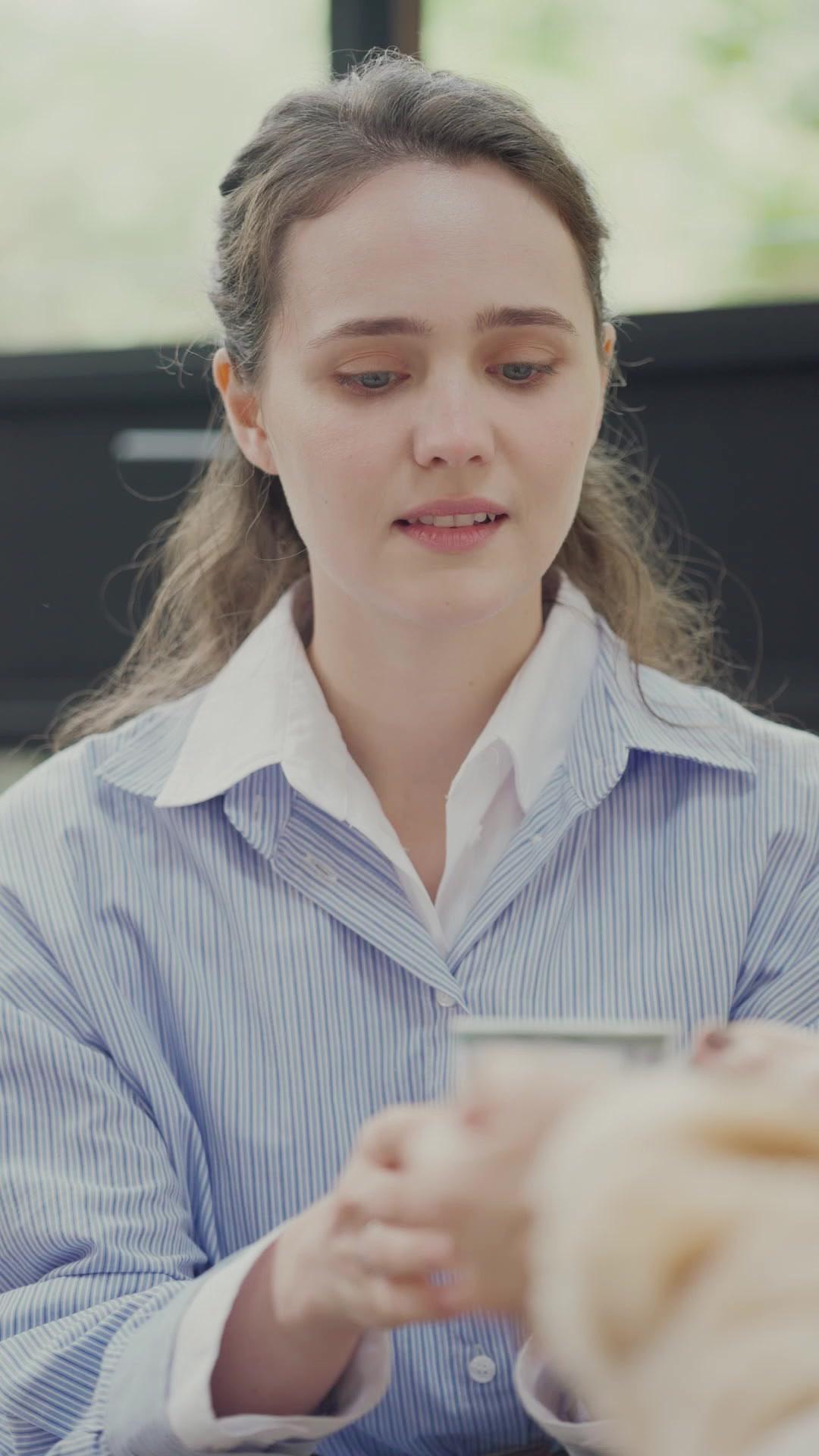 Nossa! Meu Marido Garçom É um CEO!