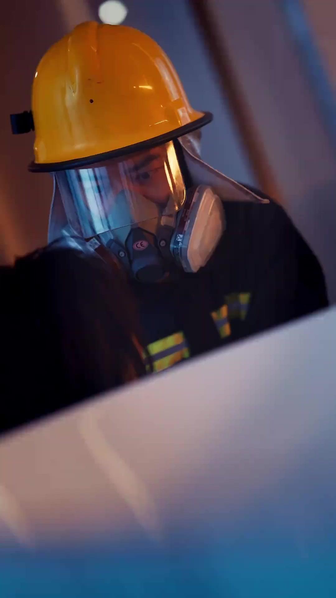 (吹き替え) 愛と裏切りは紙一重