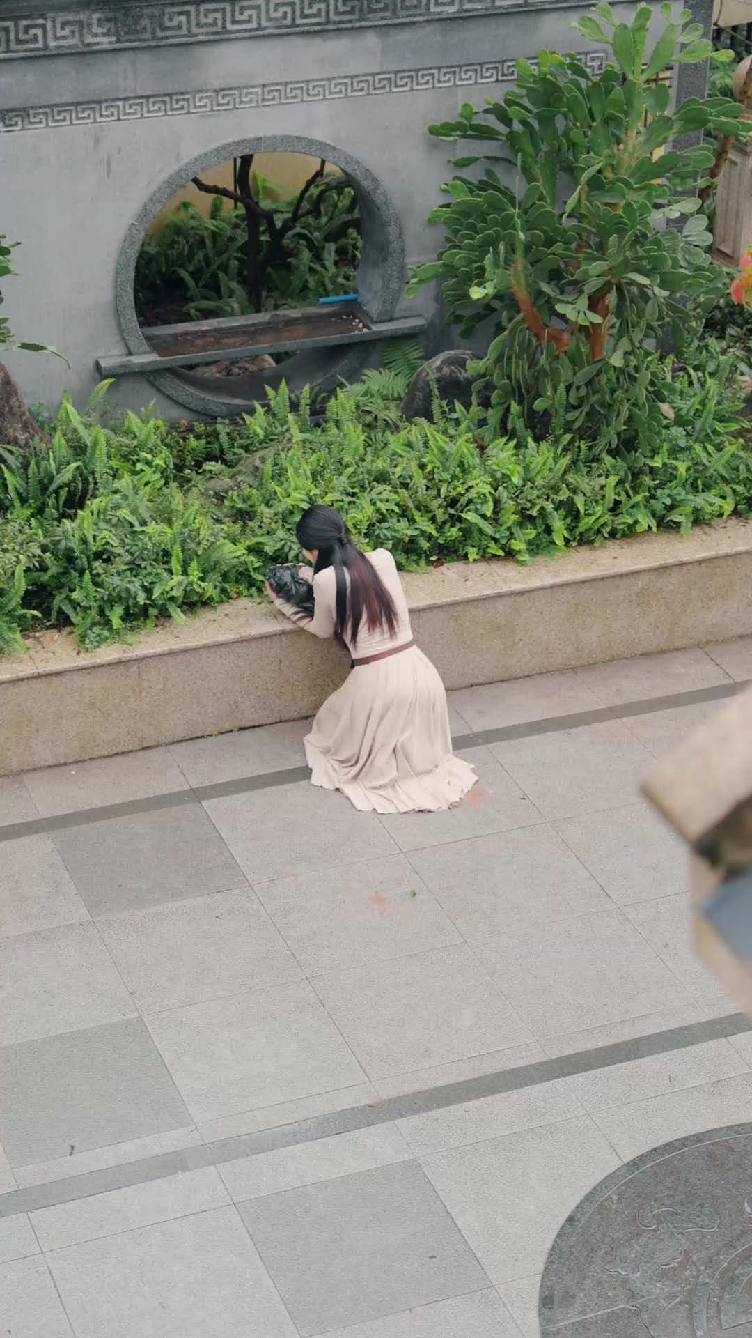 Bye, Crying Ex. Hi, Shining Life