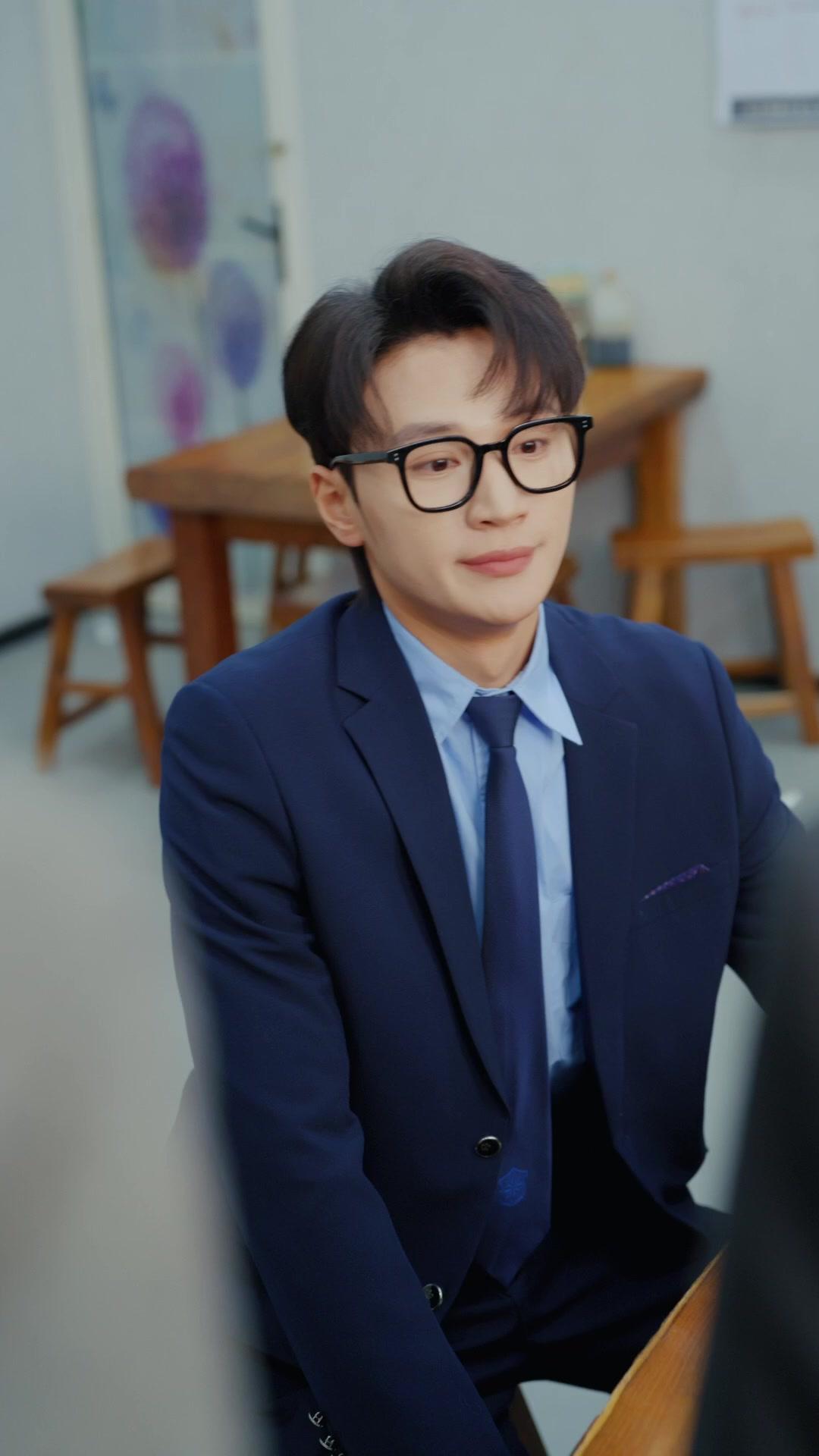 회귀 후, 최고의 비서가 되다