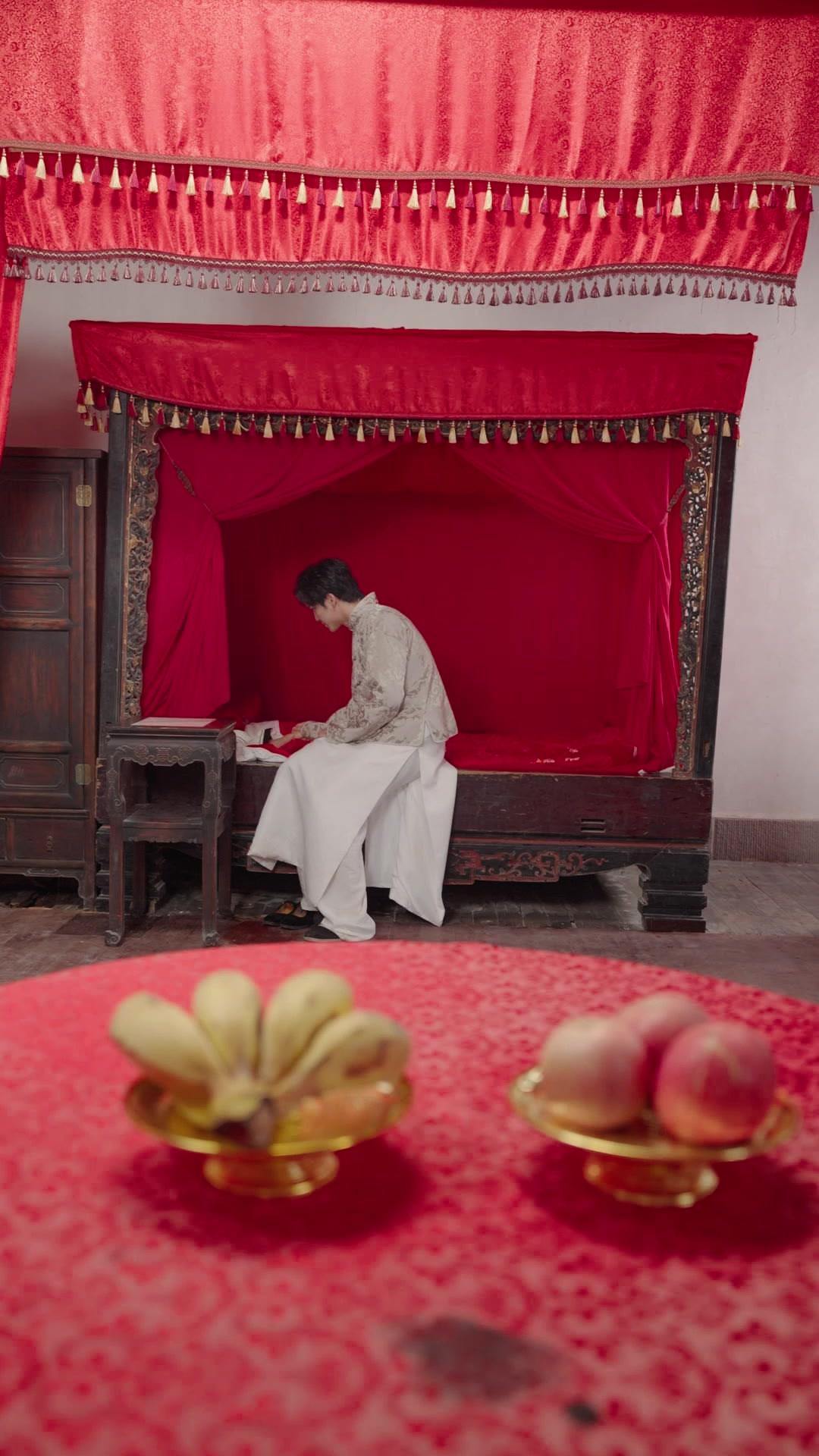 Cinta yang Tidak Tersurat