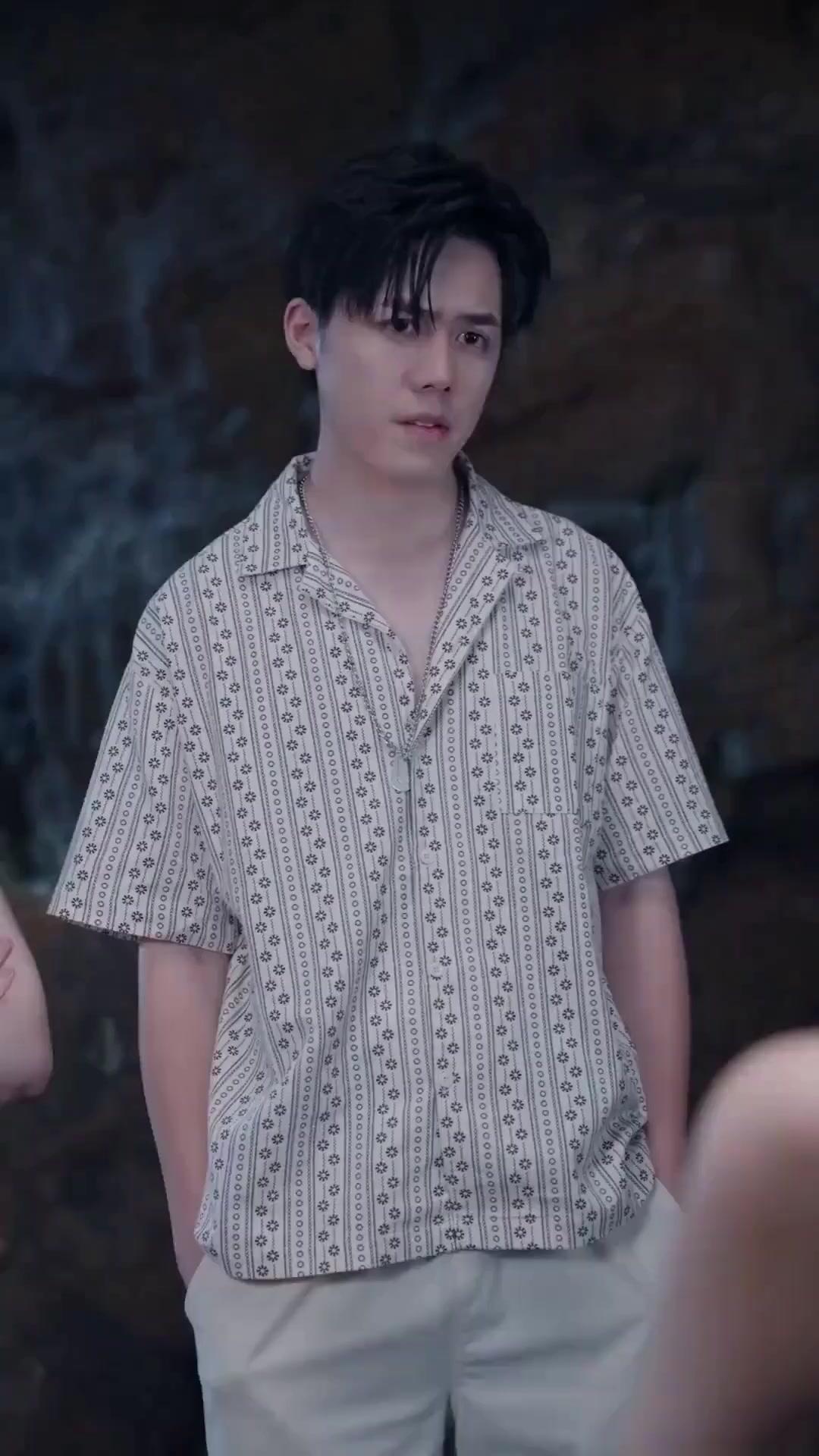 (Dublagem) O Ataque do Tubarão Gigante