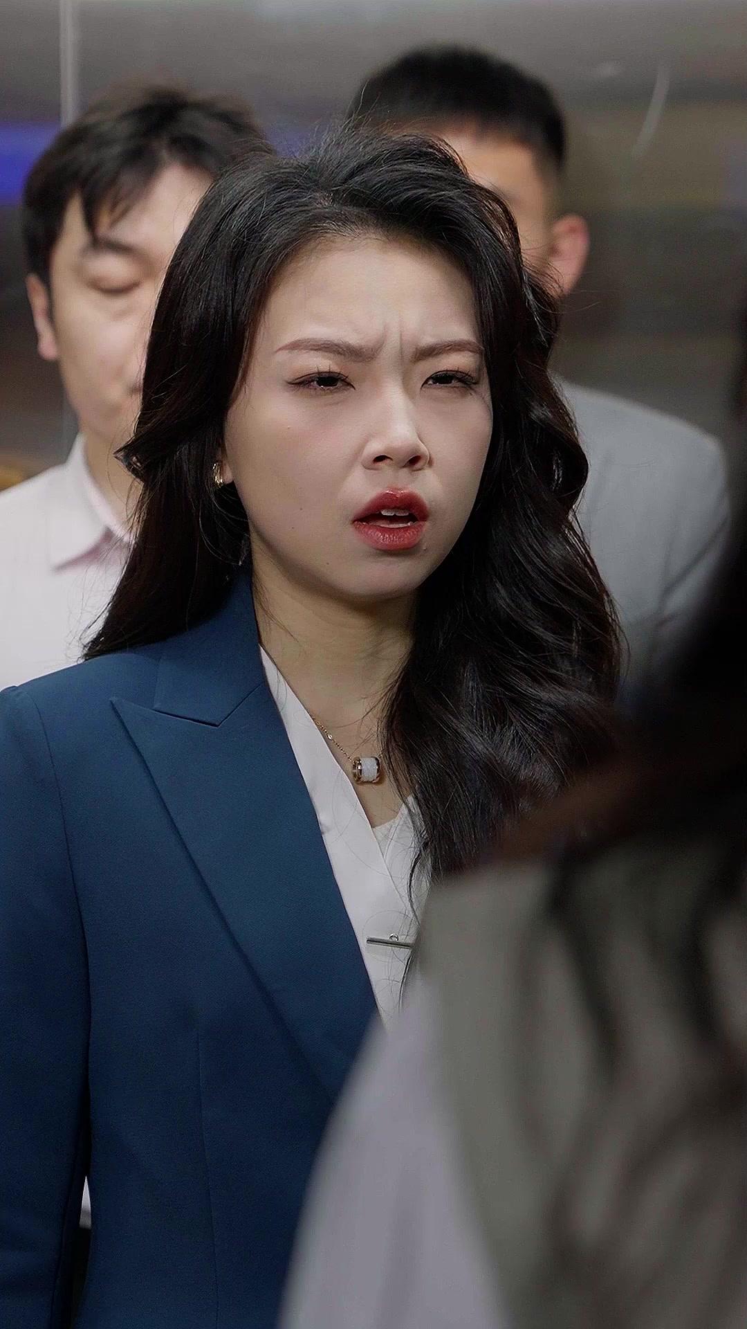 氷のグローブに咲いた狂気の薔薇