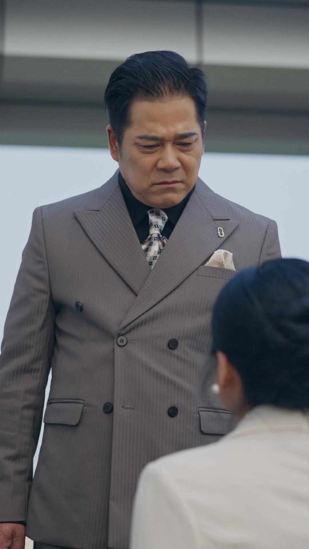 Stolen Face, Stolen Life