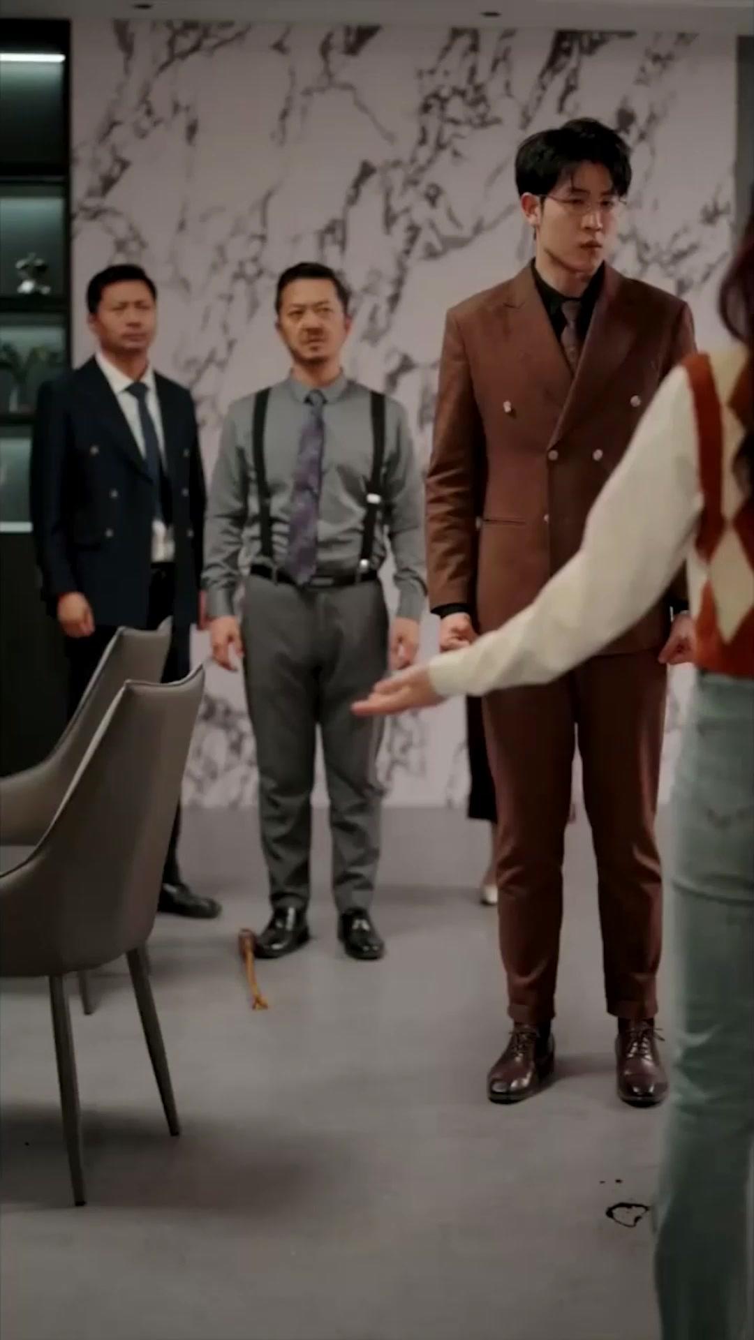 (Doblado)Derribando a la familia tóxica con mi suegra